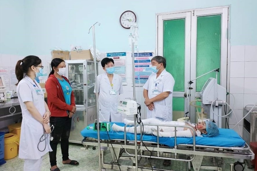 tuyen quang bo do xang dot ca nha 2 con gai nho tu vong thuong tam hinh 1