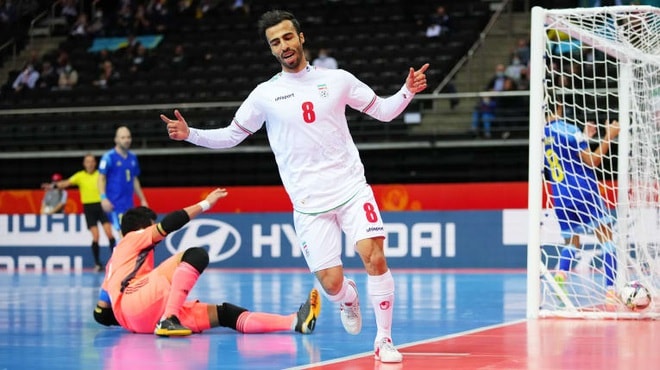 danh bai tuyen futsal iran kazakhstan vao ban ket world cup futsal 2021 hinh 1