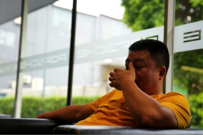 chu doanh nghiep ngam ngui ban nha ban porsche de tra luong nhan vien vi bom no evergrande hinh 1