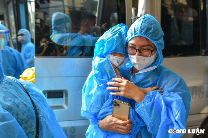 hon 1000 nguoi dan o o dich lon nhat ha noi duoc tro ve nha hinh 5