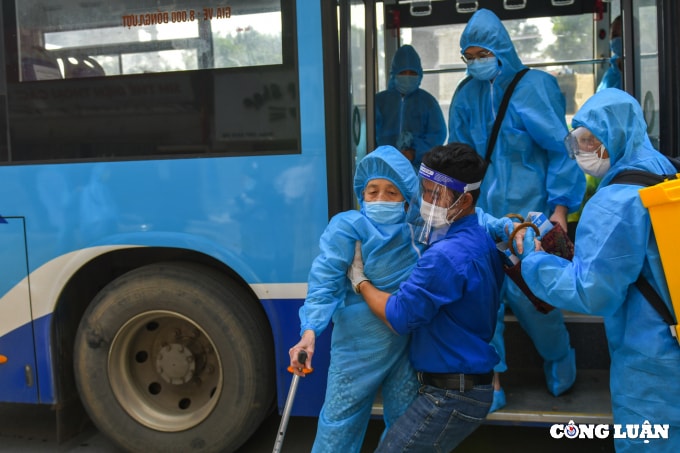 hon 1000 nguoi dan o o dich lon nhat ha noi duoc tro ve nha hinh 3