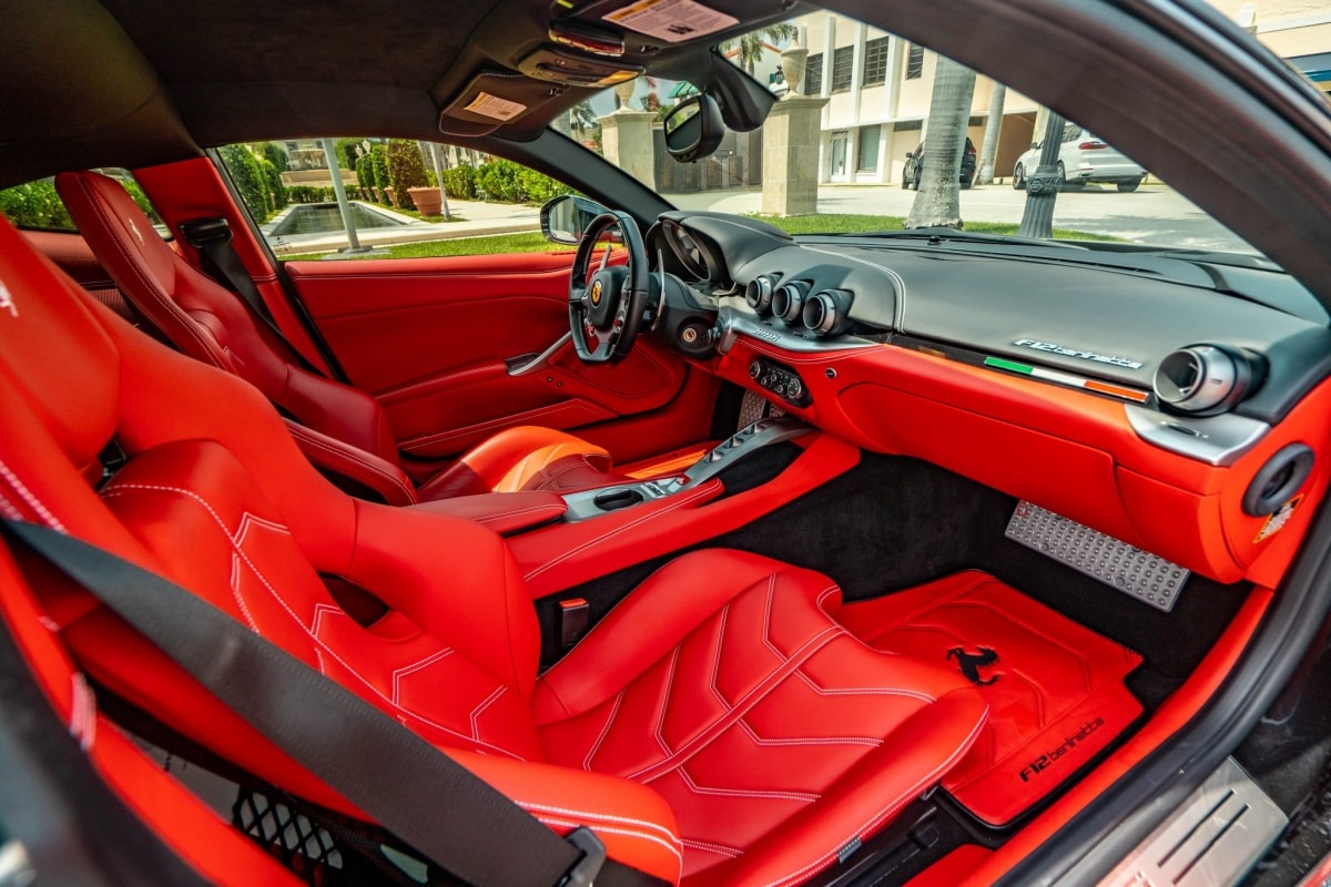 sieu xe dac biet ferrari f12 berlinetta 2017 duoc rao ban du moi di hon 3500km hinh 5