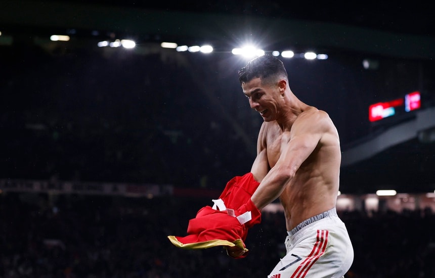 ronaldo ghi ban phut bu gio man utd loi nguoc dong thang 2 1 villarreal hinh 3