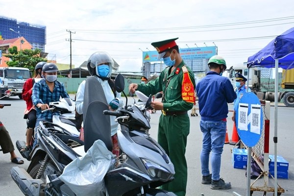 tiep tuc kiem soat nguoi ra vao tphcm va cac tinh binh duong dong nai long an hinh 1