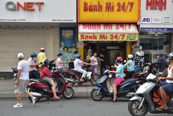 tp hcm cho phep mo lai hang loat hoat dong tu ngay 1 10 hinh 1
