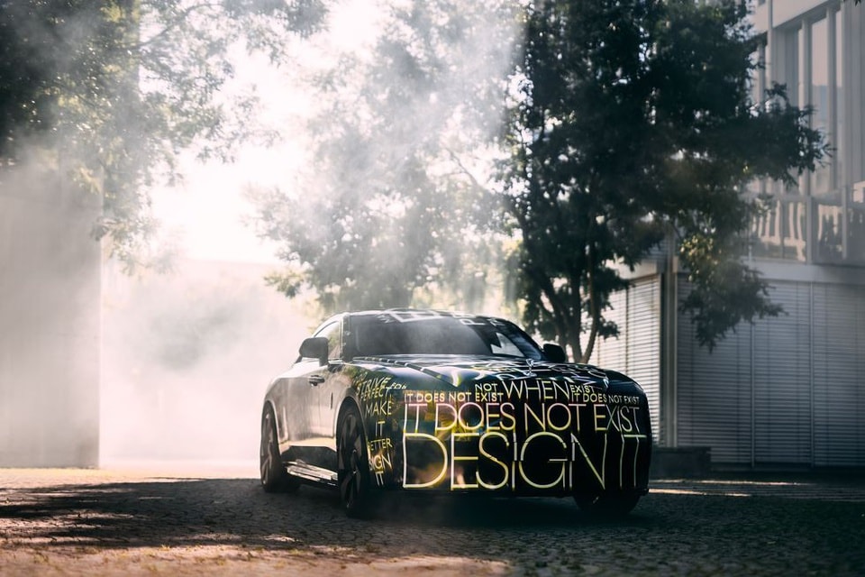 rolls royce tiet lo mau xe dien dau tien cua hang co ten spectre hinh 3