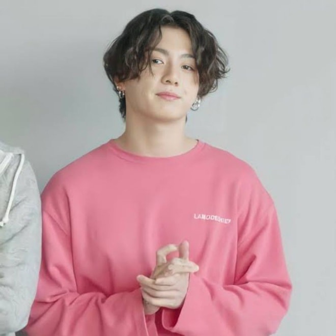 jung kook bts bi kien vi nghi quang cao chui hinh 1