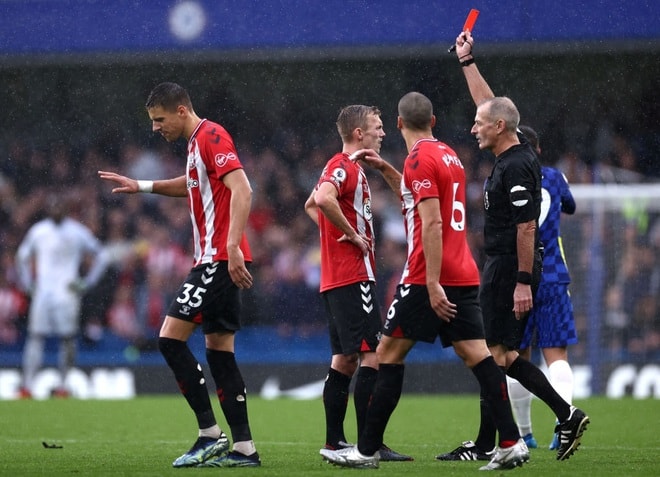 clb chelsea vuon len dan dau bang sau tran thang 3 1 southampton hinh 1