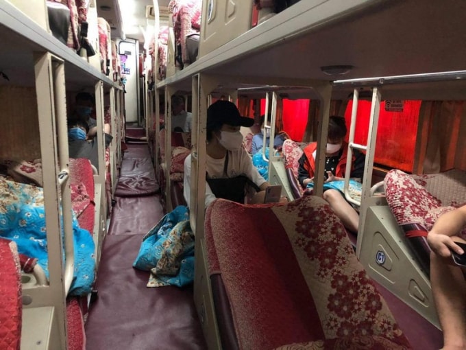 ha noi nha xe tran anh cho chui nhieu nguoi trong mua dich bi xu phat gan 30 trieu dong hinh 1