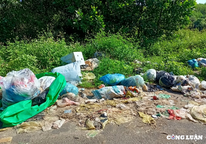 ha tinh rac thai tran lan o long le duong thi tran huong khe hinh 5