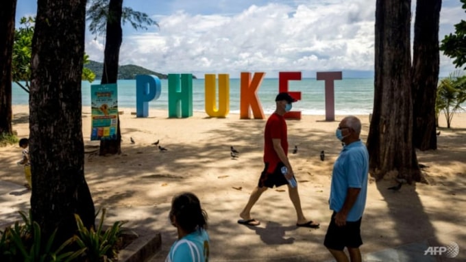 thai lan mo cua phuket cho khach du lich da tiem vaccine covid hinh 1