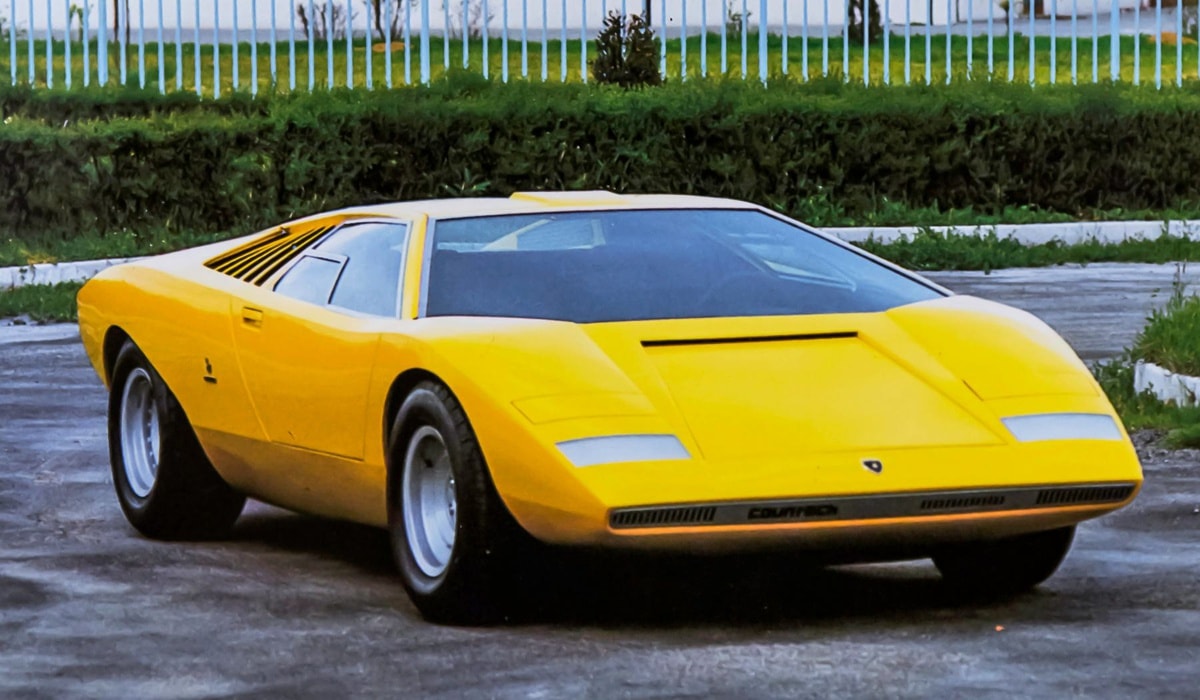 sieu xe lamborghini countach lp 500 nguyen ban duoc hoi sinh hinh 1