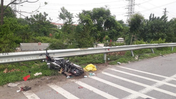 bac ninh o to gay tai nan khien mot nguoi bi tu vong roi bo chay hinh 1