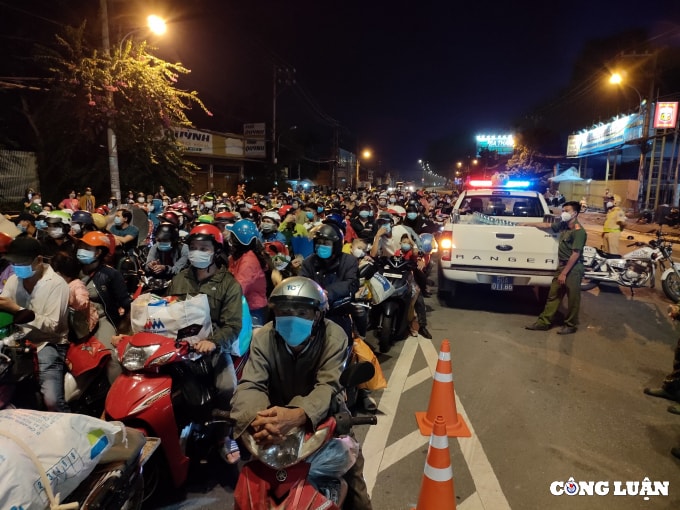 bo y te cho phep nguoi dan di chuyen sang tinh khac duoc cach ly tai nha hinh 1