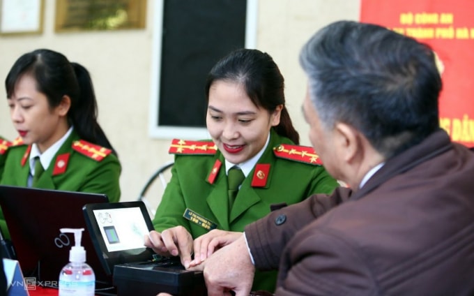 tp hcm trien khai cap can cuoc cong dan va dua mot so tuyen xe buyt hoat dong tro lai hinh 1