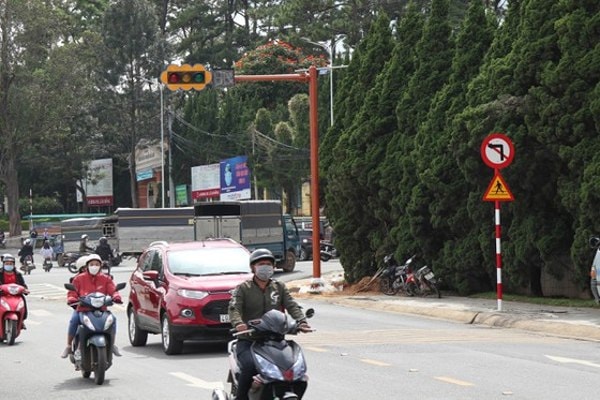 da lat khong con so huu danh hieu thanh pho khong den giao thong hinh 1