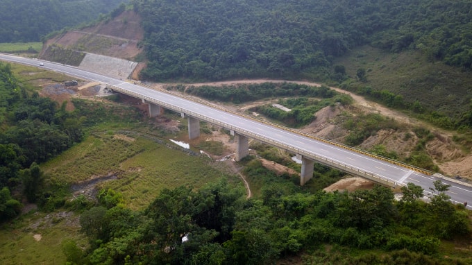 hon 500 ty dong nang cap quoc lo 6 doan tranh thanh pho hoa binh hinh 1