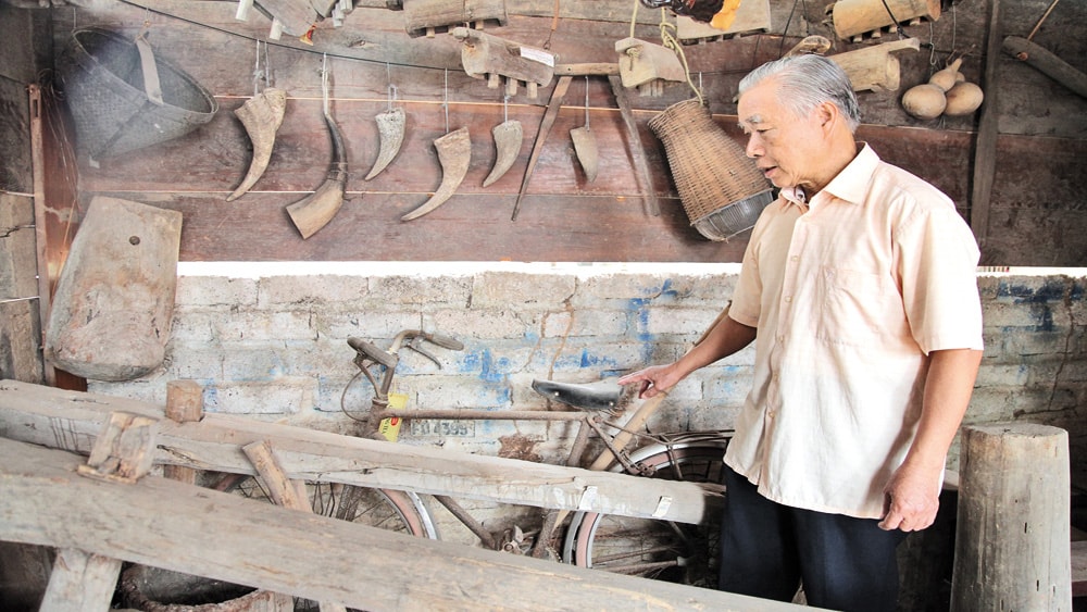 nha bao nguyen dac nong nguoi mang lich su dan toc den the he tre bang hien vat hinh 1