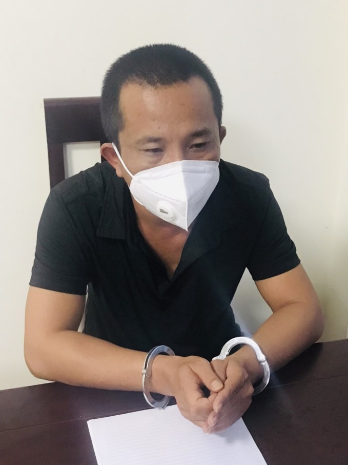 bat doi tuong cam dau soi bac khung o nghe an thu nhieu vu khi nong hinh 1