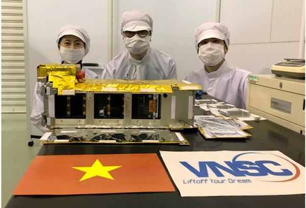 jaxa hoan phong ve tinh nanodragon cua viet nam vi thoi tiet xau hinh 1