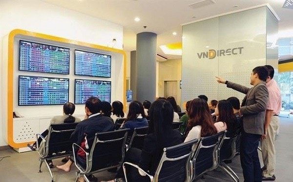 lai lon 6 thang vndirect vnd nang ke hoach loi nhuan them 82 hinh 1