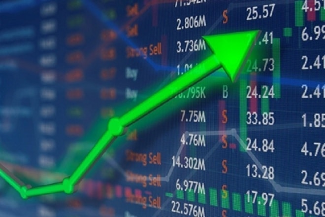 co phieu nho va vua hut dong tien vn index vuot qua moc 1370 diem hinh 1