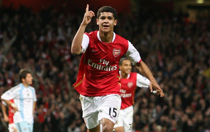 ha noi fc gay soc thanh ly 3 ngoai binh chieu mo cuu sao arsenal hinh 2