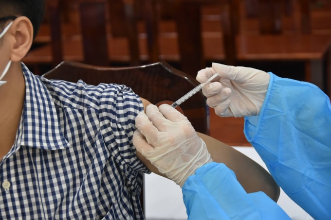 co 56 quoc gia chua dat 10 dan so duoc tiem vaccine covid 19 hinh 1