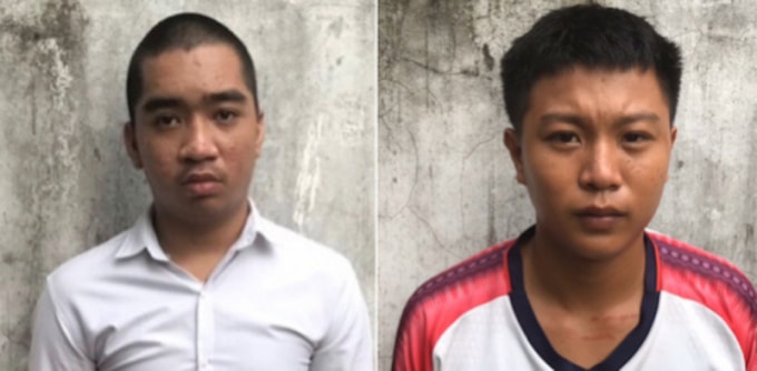 dang xem bong da trong nha nam thanh nien bat ngo bi 2 doi tuong la mat xong vao chem hinh 1