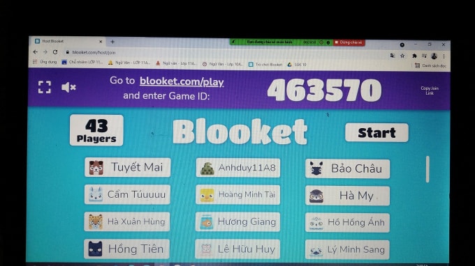 hoc online mua dich tre nho khong hieu bai phu huynh met moi vi phai ke ke sat ben hinh 2