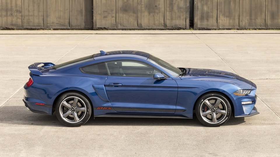 chiem nguong mau xe ford mustang 2022 phien ban california special hinh 15