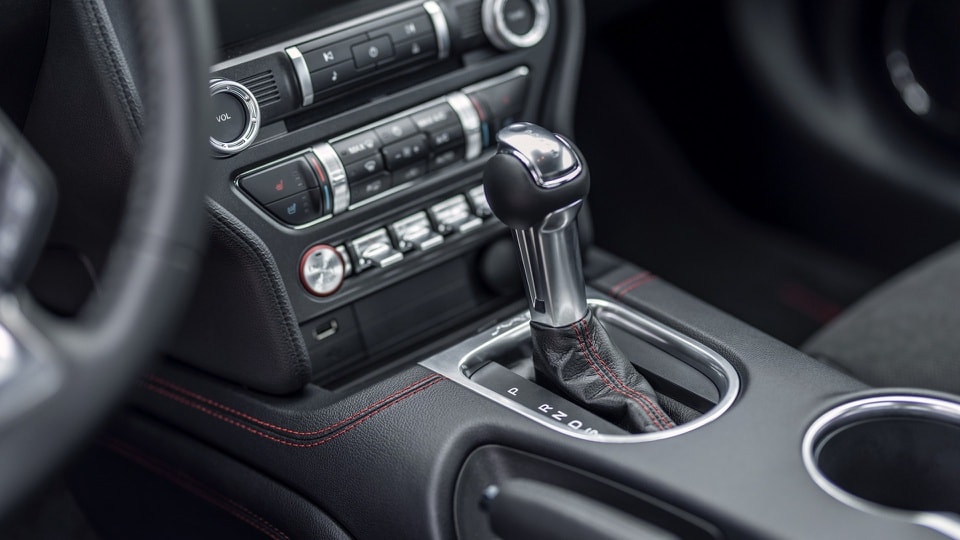 chiem nguong mau xe ford mustang 2022 phien ban california special hinh 17