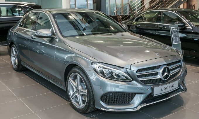 mercedes viet nam trieu hoi hon 1700 xe c200 de kiem tra nguy co gay chay no hinh 1