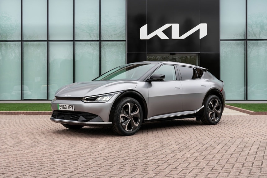 kia gioi thieu loat xe moi tai viet nam cong bo gia ban sonet va k5 hinh 11