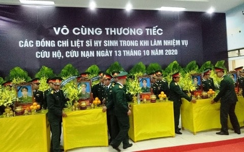 nguoi linh xung tran chong giac ngoai xam moi mang ten covid 19 hinh 3