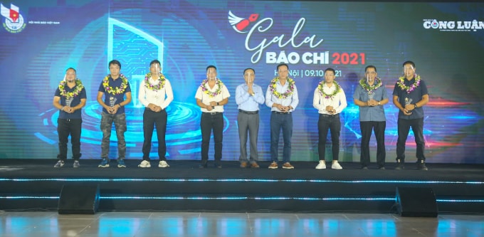 gala bao chi 2021 lang dong cam xuc cham den vinh quang hinh 5