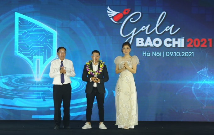 gala bao chi 2021 lang dong cam xuc cham den vinh quang hinh 1