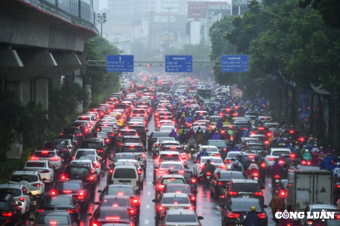 ha noi mua lon keo dai khien nhieu tuyen duong un tac vao gio cao diem dau tuan hinh 2