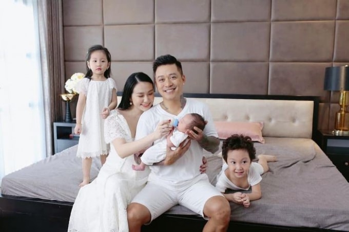 nhung sao nam cung vo nhat nhi showbiz viet hinh 2