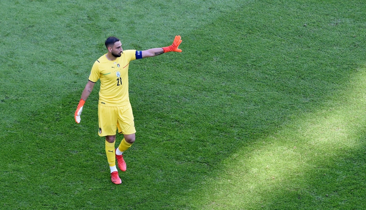 nhung kho khan cua thu thanh gianluigi donnarumma o hien tai hinh 3