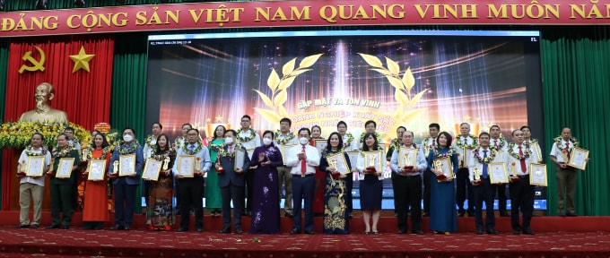 thai nguyen ton vinh 40 doanh nghiep xuat sac doanh nhan tieu bieu hinh 1