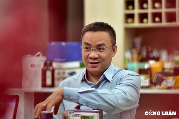 doanh nhan no luc tim diem sang giua cuoc khung hoang chua tung co tien le hinh 4
