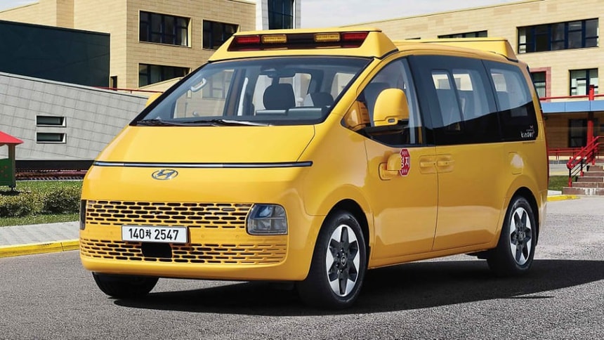 hyundai staria duoc cai tien thanh xe buyt cho hoc sinh hinh 1