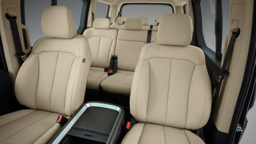 hyundai staria duoc cai tien thanh xe buyt cho hoc sinh hinh 7