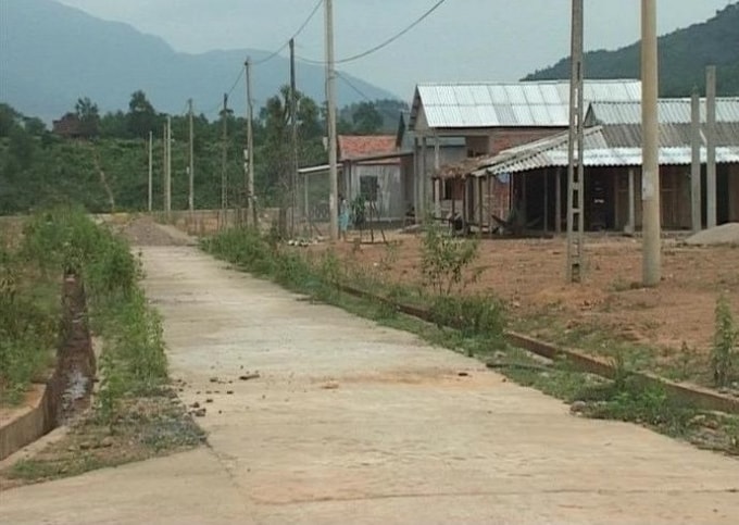 chu tich ubnd xa hai phuc ky xac nhan ho so de nghi cap so do trai luat hinh 1