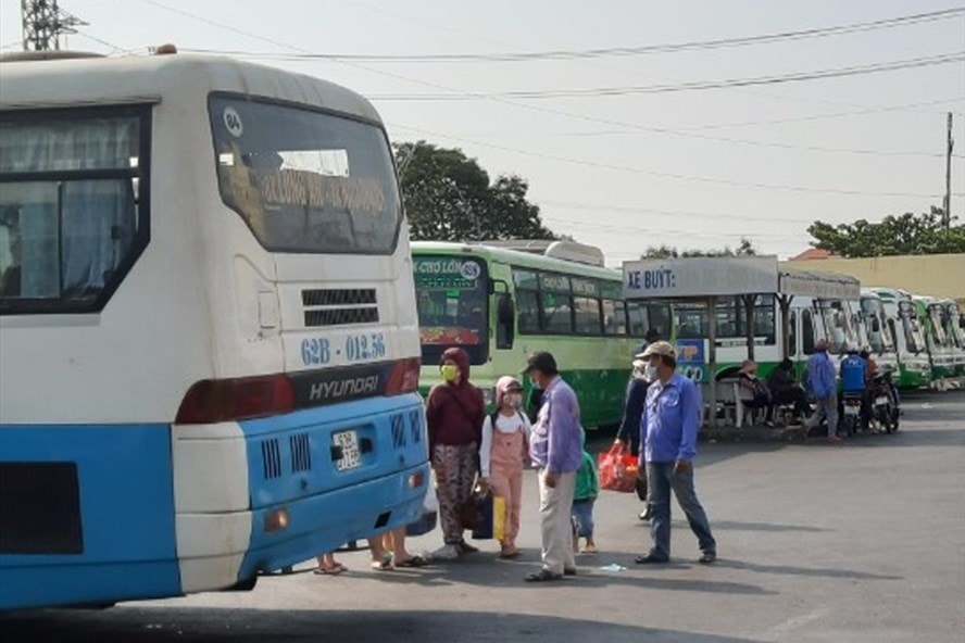 long an khoi phuc van tai hanh khach noi tinh tu 13 10 hinh 1