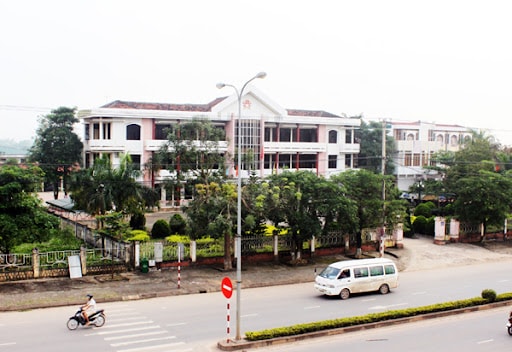 xem xet dau hieu vi pham cua truong pho phong tai nguyen va moi truong huyen cam lo hinh 1