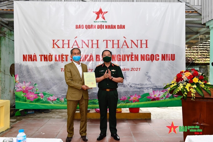 bao quan doi nhan dan khanh thanh va ban giao nha tho cho than nhan liet si nha bao hinh 1
