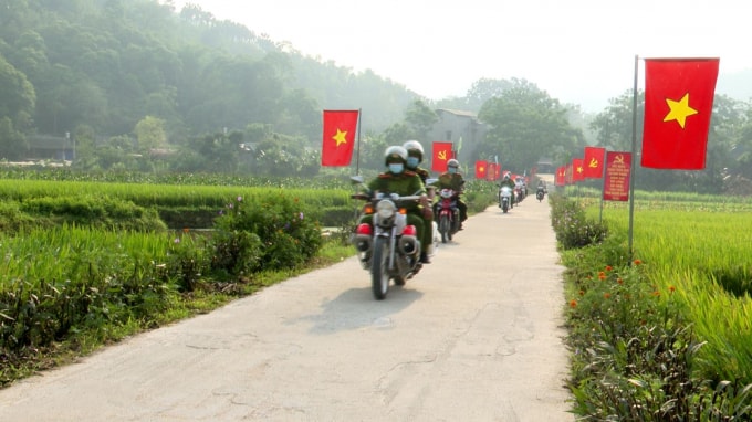 bo truong cong an gui thu khen toan the can bo chien si cong an xa thi tran hinh 1