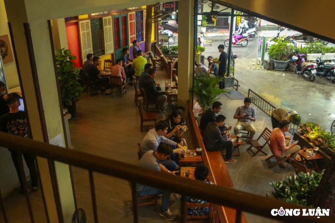 bun pho ca phe sang tap nap khach den sau khi ha noi cho phep phuc vu tai cho hinh 15